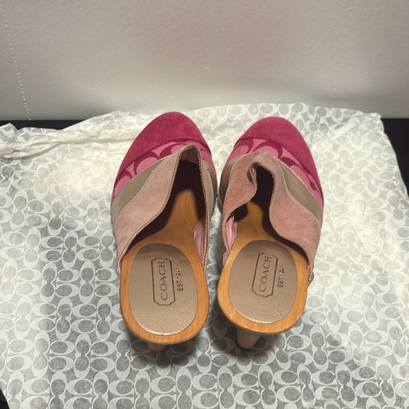 BN Coach Mules! Size 7. Fits best size 6-7. - Picture 4 of 5